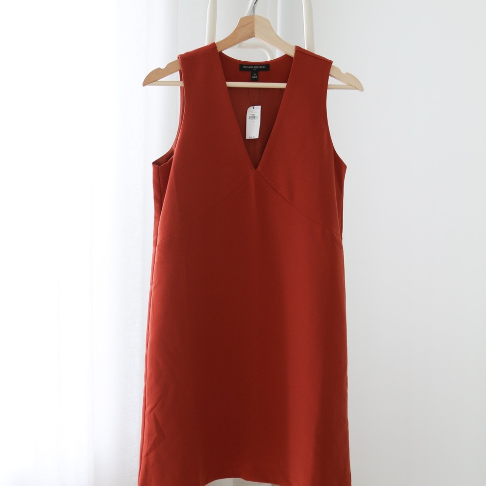 NWT Banana Republic Factory Deep Orange Sleeveless V-neck dress